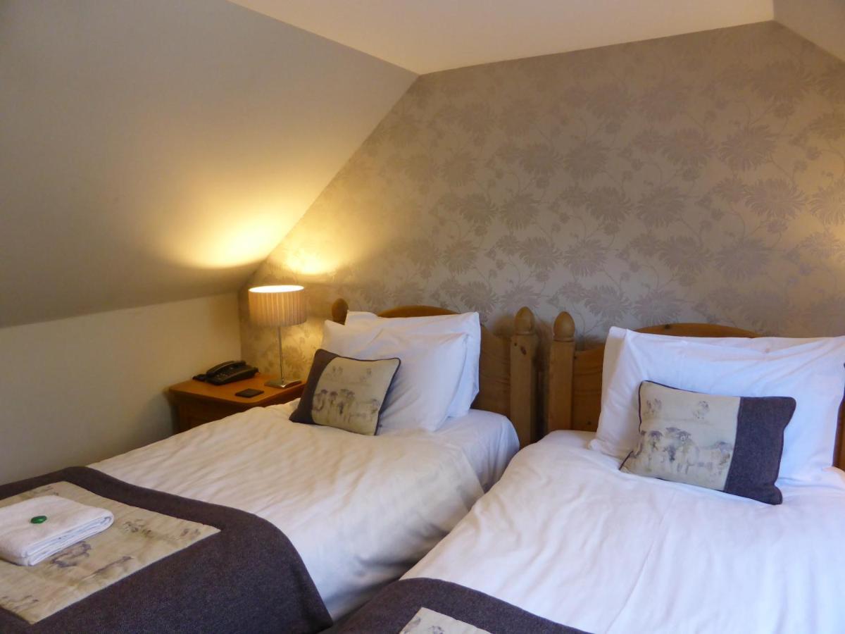 Glen Clova Hotel & Luxury Lodges Millton of Clova Eksteriør bilde