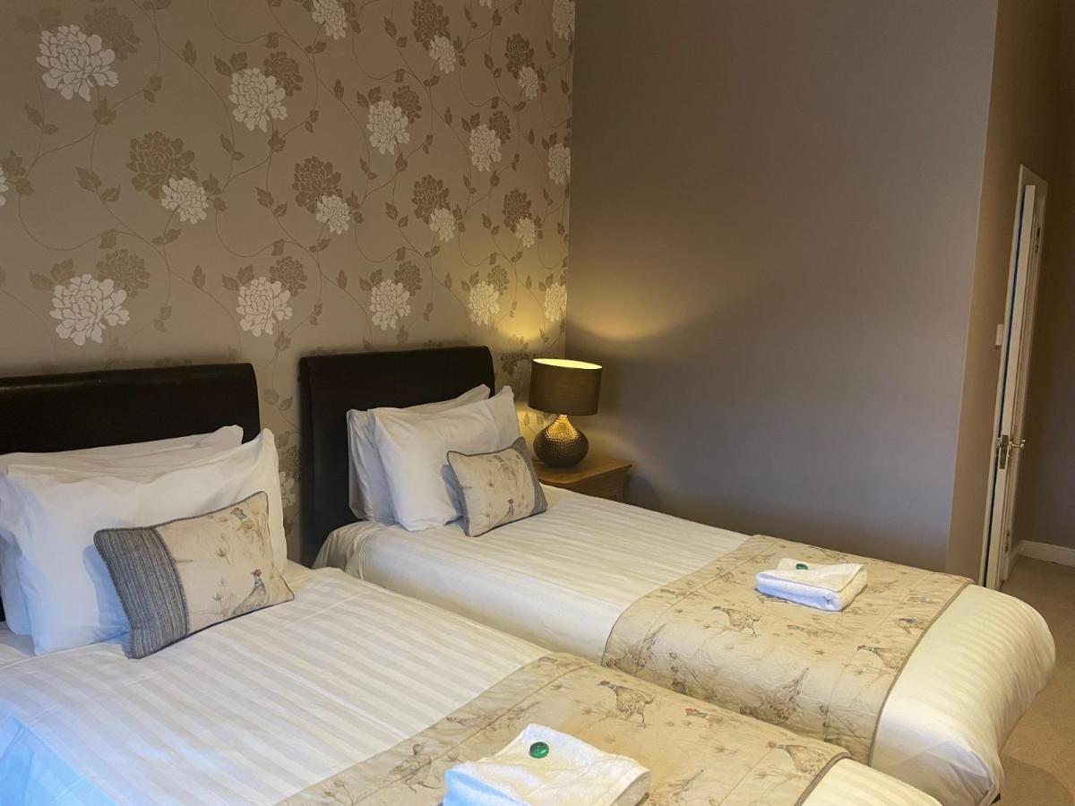 Glen Clova Hotel & Luxury Lodges Millton of Clova Eksteriør bilde