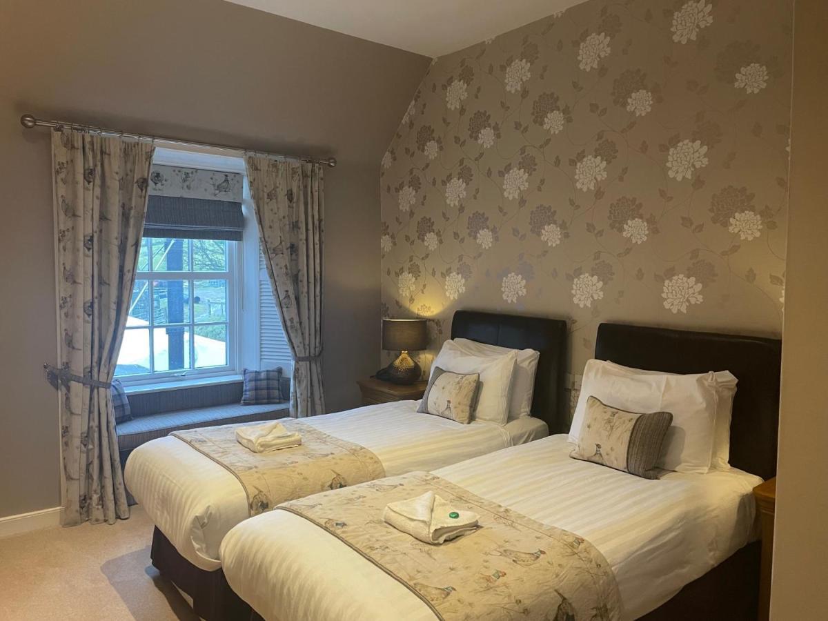 Glen Clova Hotel & Luxury Lodges Millton of Clova Eksteriør bilde