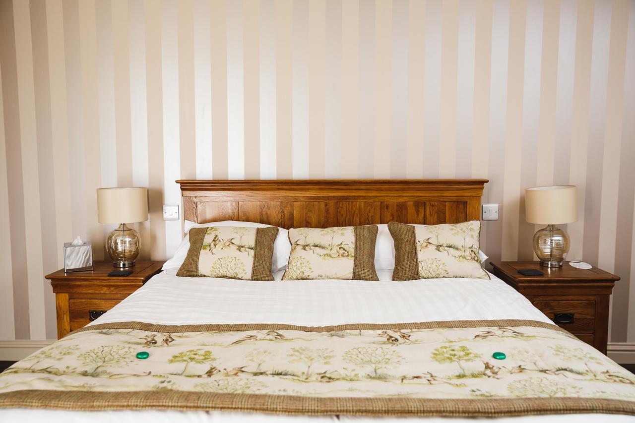 Glen Clova Hotel & Luxury Lodges Millton of Clova Eksteriør bilde